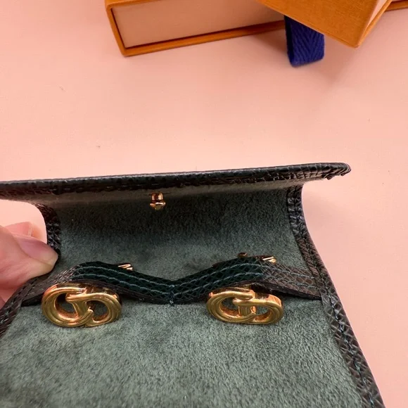 Christian Dior gold colored cufflinks with a Louis Vuitton leather cufflink case - Picture 2 of 7